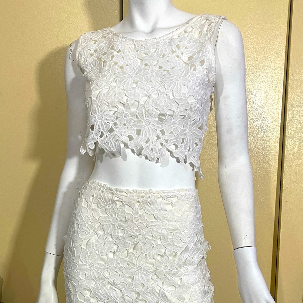 White lace two piece set